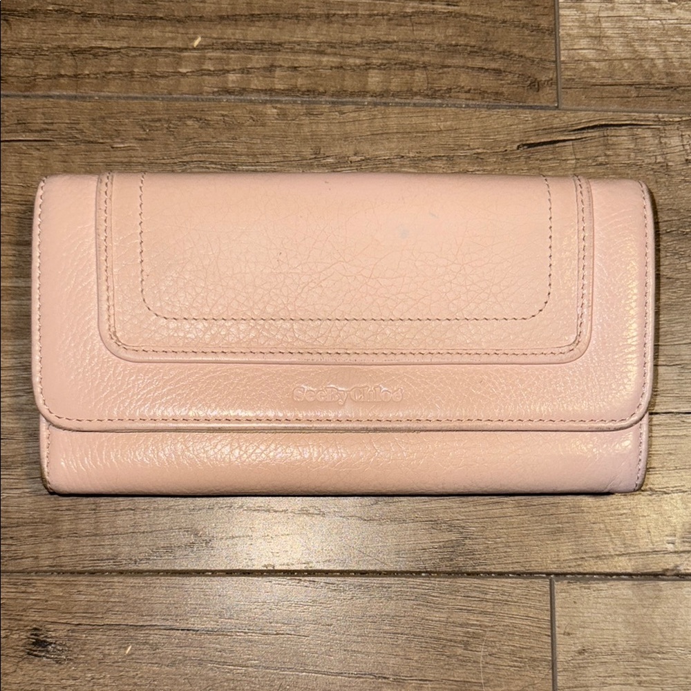 Chloe Pink Leather Wallets Minimalist Design
